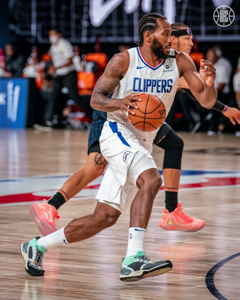 九游体育app-风云突变！密尔沃基雄鹿加时末段手感冰凉，足总杯版图或变，质疑声仍在，球队文化再被提及(字母哥在密尔沃基的人气)